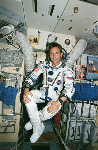 Linenger in his Sokol suit floating in Mir Base Block